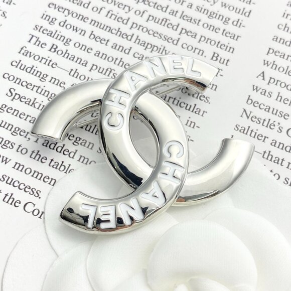 CHANEL Classic Silver Brooch - Picture 1 of 7
